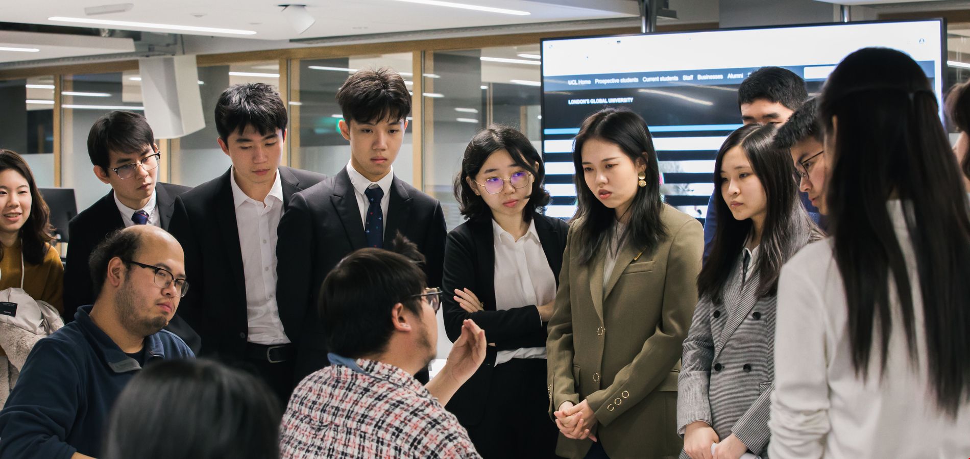 倫敦大學學院中國學生.jpg